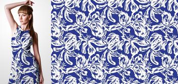 33211v Materiał ze wzorem abstrakcyjne białe kwiaty na niebieskim tle